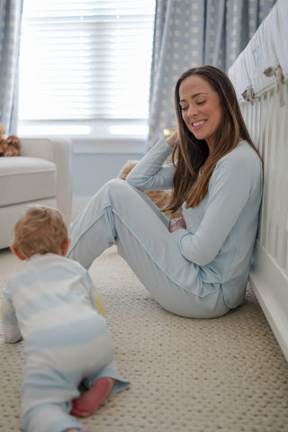 A model wearing Red Land Cotton’s Luxe Knit Loungewear, highlighting its softness and comfort as reviewed by lifestyle blogger Alexandra Moss