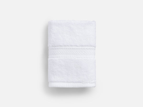 https://www.redlandcotton.com/cdn/shop/files/Leighton-Washcloth-White_3432-web_600x.jpg?v=1702584543